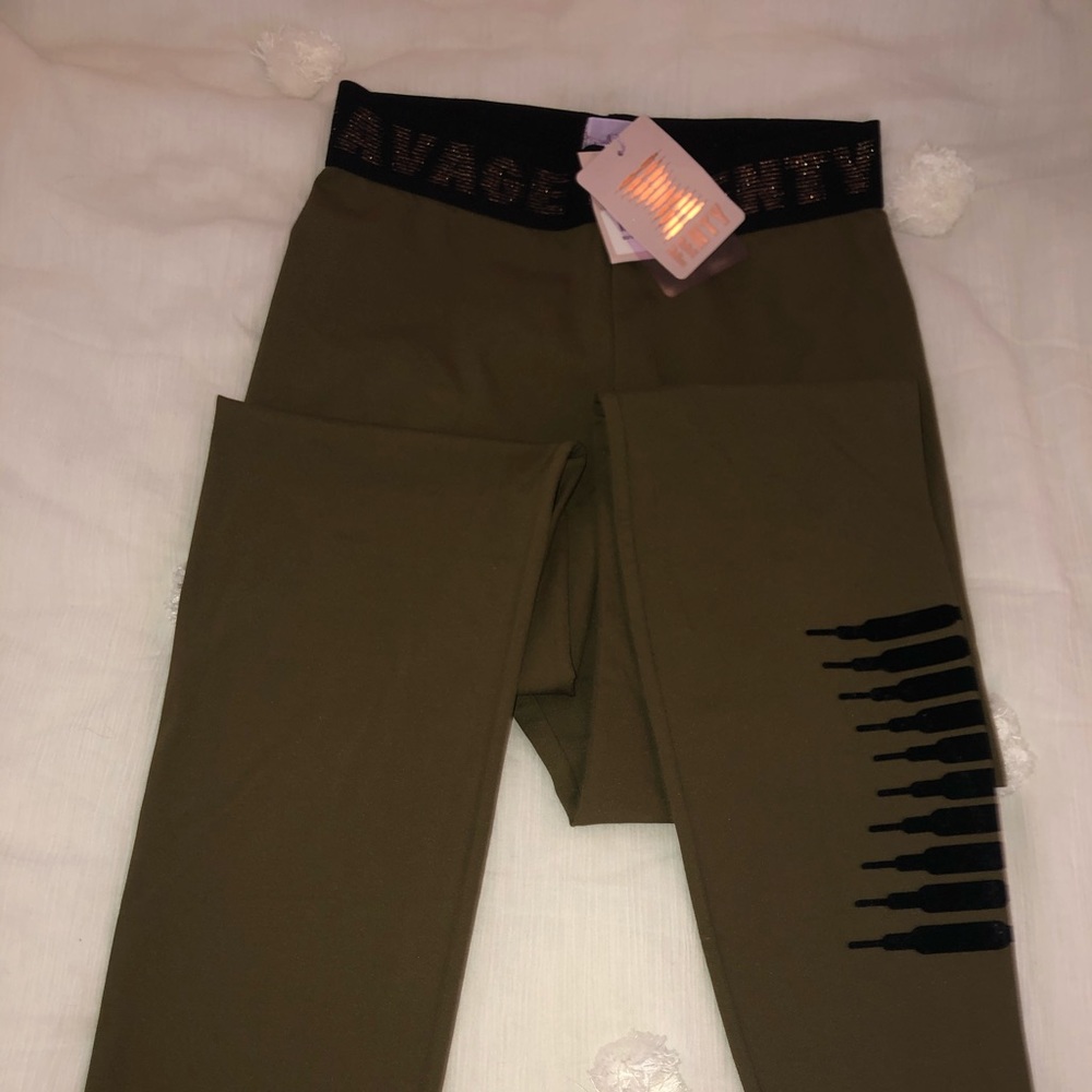 Savage FENTY / Rihanna Olive Leggings